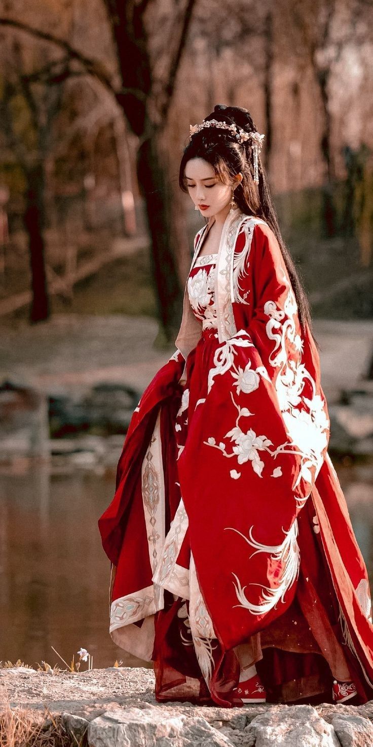 Embracing Elegance:The New High-End Qipao Fashion in 2021 Embracing Elegance:The New High-End Qipao Fashion in 2021