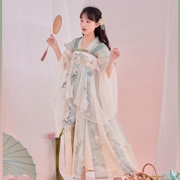The Elegance of Cheongsam in Toast Ceremonies:A Cultural Journey The Elegance of Cheongsam in Toast Ceremonies:A Cultural Journey