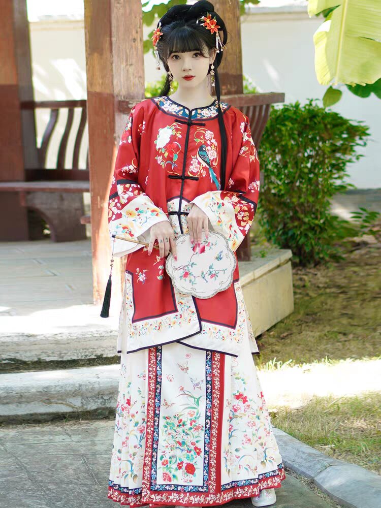 Elegant Cotton and Hemp Hanfu Fashion for Women:A Closer Look Elegant Cotton and Hemp Hanfu Fashion for Women:A Closer Look