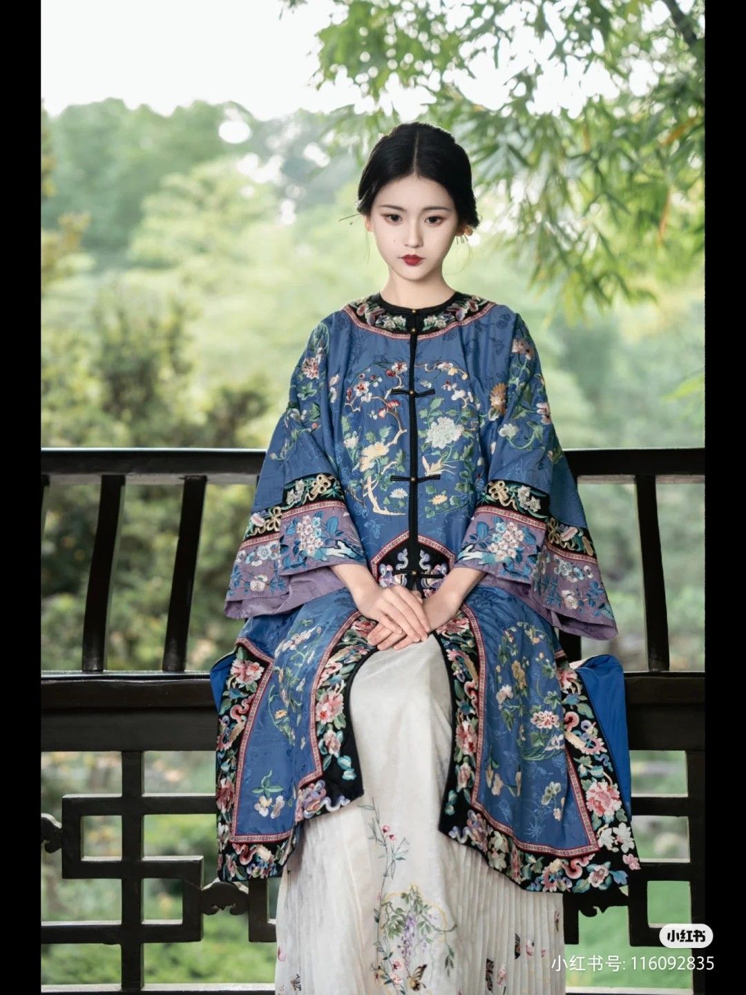 Lotus Beauty and the Elegant Cheongsam:The Story of Odettes Qipao Skirt Lotus Beauty and the Elegant Cheongsam:The Story of Odettes Qipao Skirt