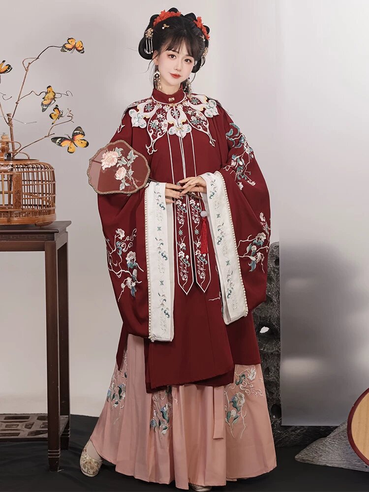 Traditional Chinese Clothing:The Three-Piece Hanfu Suit Traditional Chinese Clothing:The Three-Piece Hanfu Suit