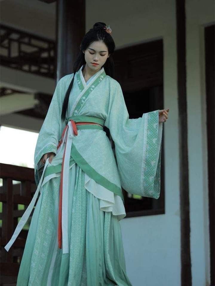 The Elegance of Southern Zhous Cheongsam:A Journey into the World of Qipao