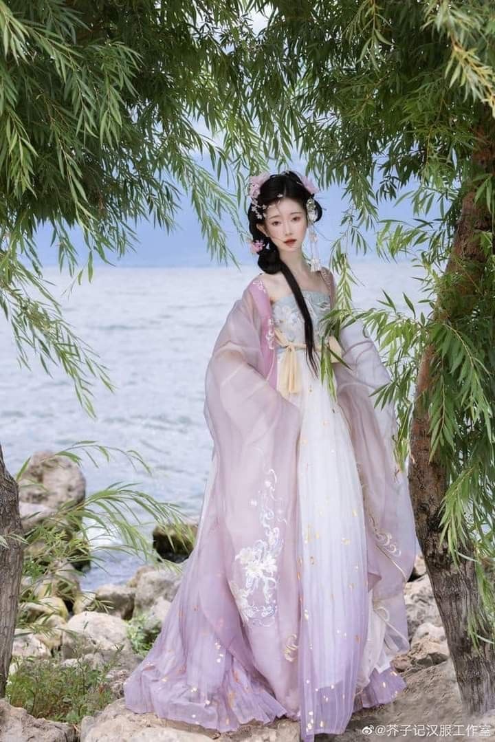 Vintage Hanfu Child Fashion Show:A Glimpse into the Splendid World of Ancient Elegance