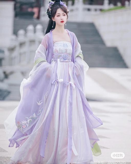 The Evolution of Cheongsam:Exploring the Length of a 140cm Skirt The Evolution of Cheongsam:Exploring the Length of a 140cm Skirt