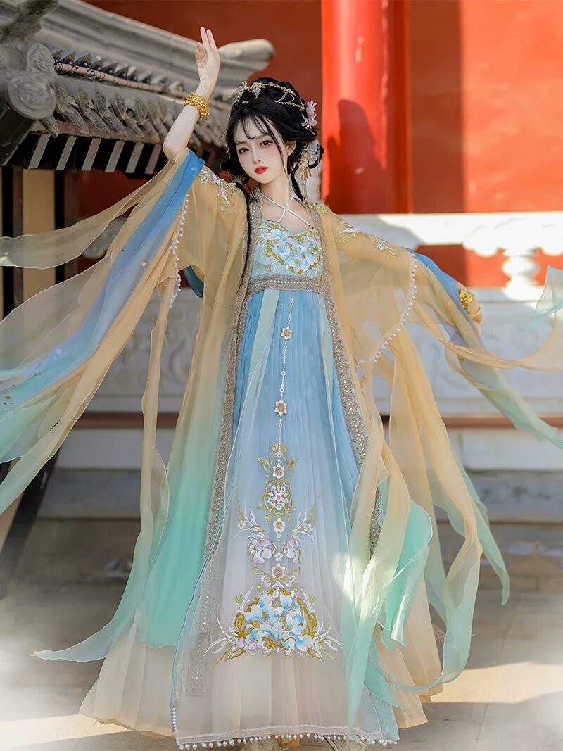 Plus Size Cheongsam Evolution:Embracing the Green for Fuller Figures
