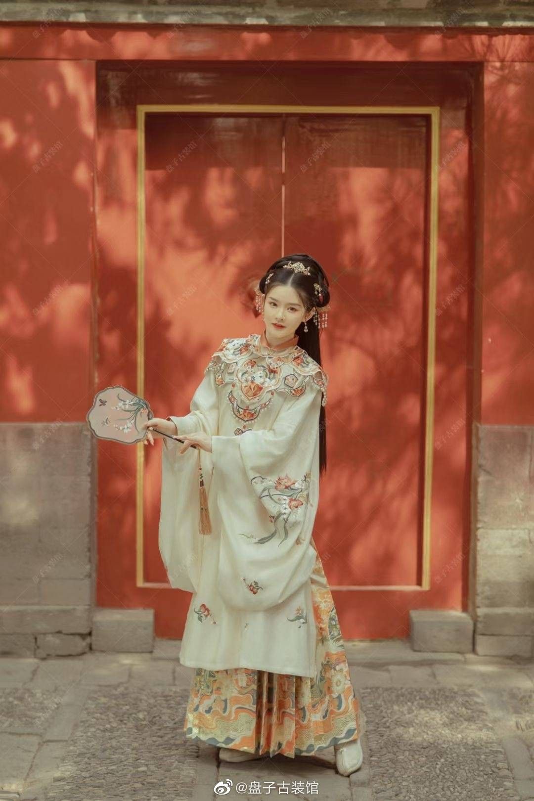 Affordable Authentic Hanfu Fashion:Exploring the World of Quality Baicai Hanfu at Discount Prices