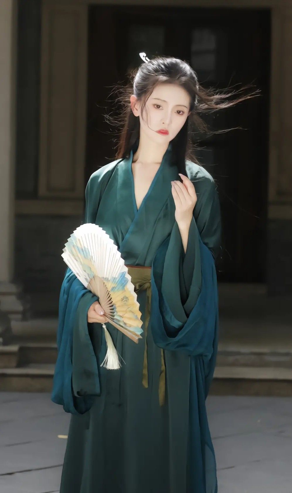 Eleven-Year-Old Girls Summer Hanfu Fashion:A Glimpse into Traditional Chinese Attire Eleven-Year-Old Girls Summer Hanfu Fashion:A Glimpse into Traditional Chinese Attire