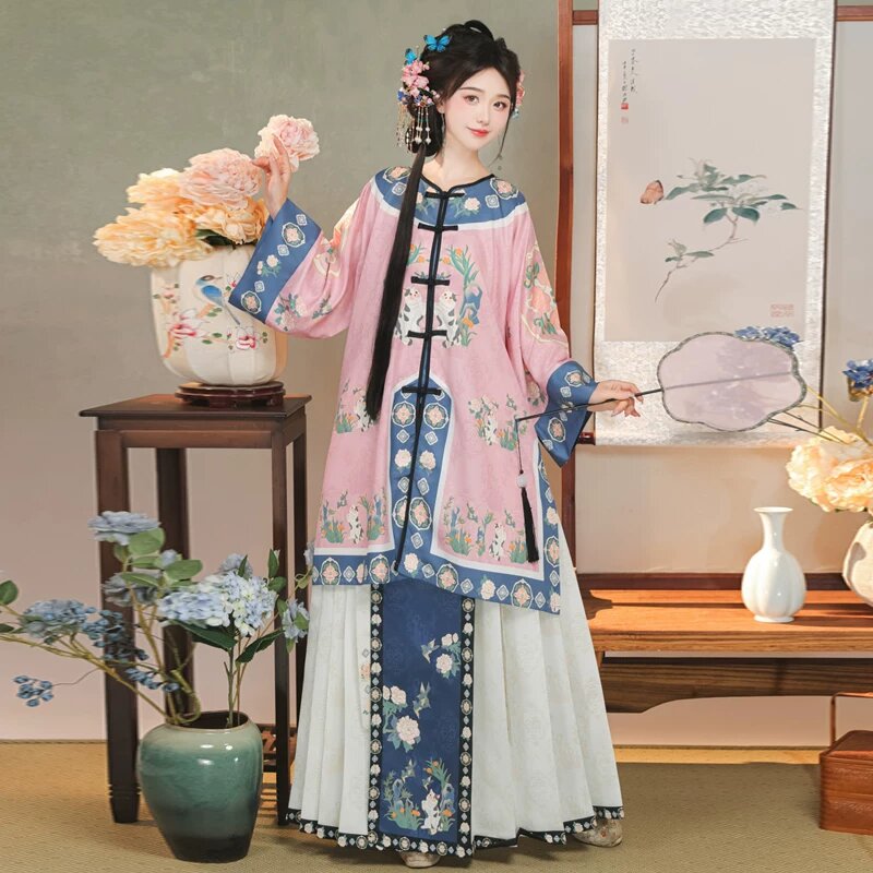 Traditional Splendor:The Flower-Wedding Hanfu,Phoenix Crown and Brilliant Robes Traditional Splendor:The Flower-Wedding Hanfu,Phoenix Crown and Brilliant Robes