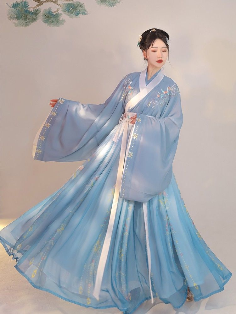 Elegance in Traditional Chinese Style:The Allure of Long-Length Aishang Cheongsam