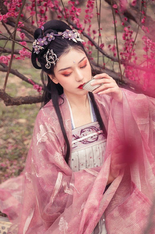 Elegant Hanfu Hair Bands for Women:The Art of Styling Hair with Traditional Charm Elegant Hanfu Hair Bands for Women:The Art of Styling Hair with Traditional Charm
