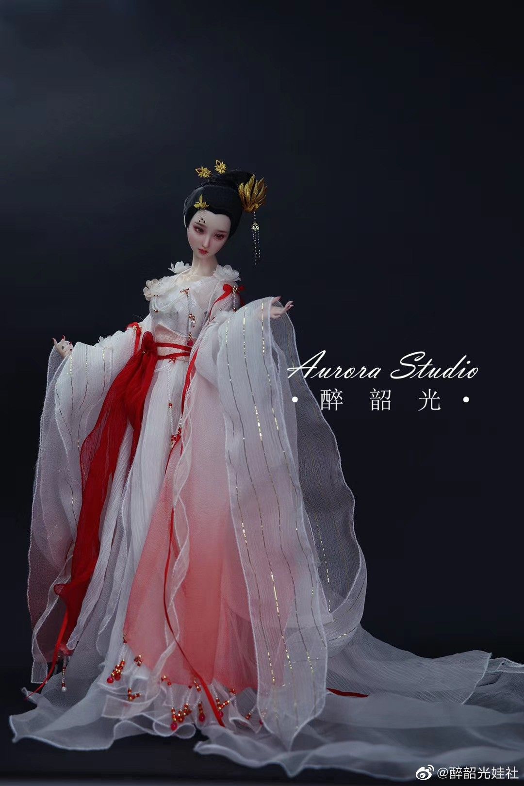 Reimagining Cheongsam Fashion for Modern Summer Women:The Evolution of Traditional Qipao