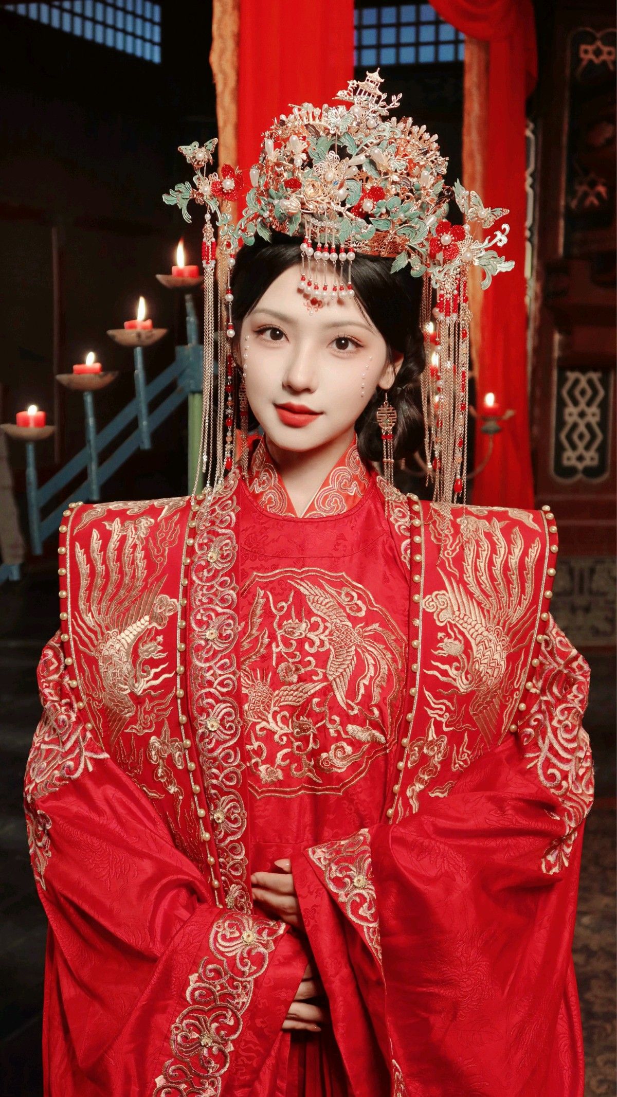 The Splendor of Qin Dynasty Hanfu and the Enchanting Beauty of Yang Guifei