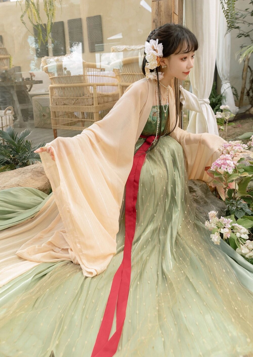 Little Girls in Hanfu Fashion:The Rise of Traditional Short-sleeved Hanfu for Children Little Girls in Hanfu Fashion:The Rise of Traditional Short-sleeved Hanfu for Children