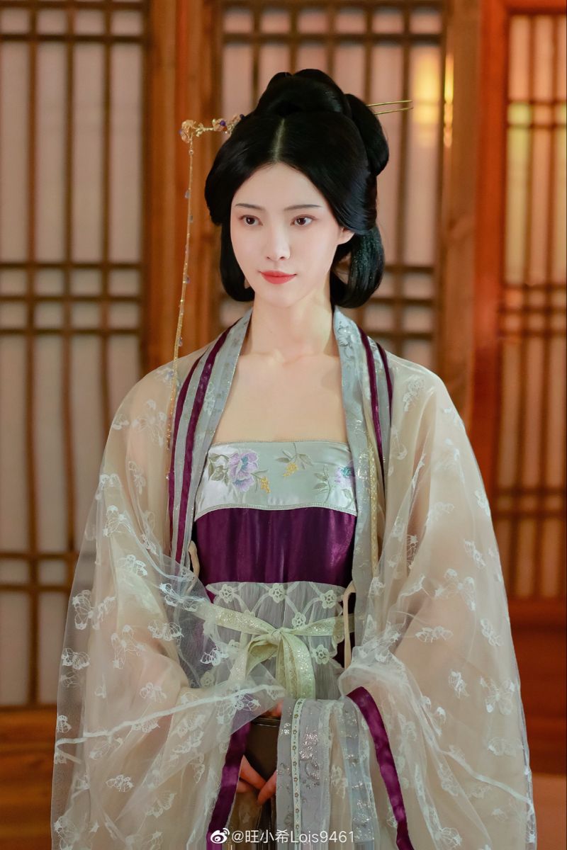 Red Horseface Skirt Wedding Gown:Embracing Traditional Chinese Style in Modern Times Red Horseface Skirt Wedding Gown:Embracing Traditional Chinese Style in Modern Times