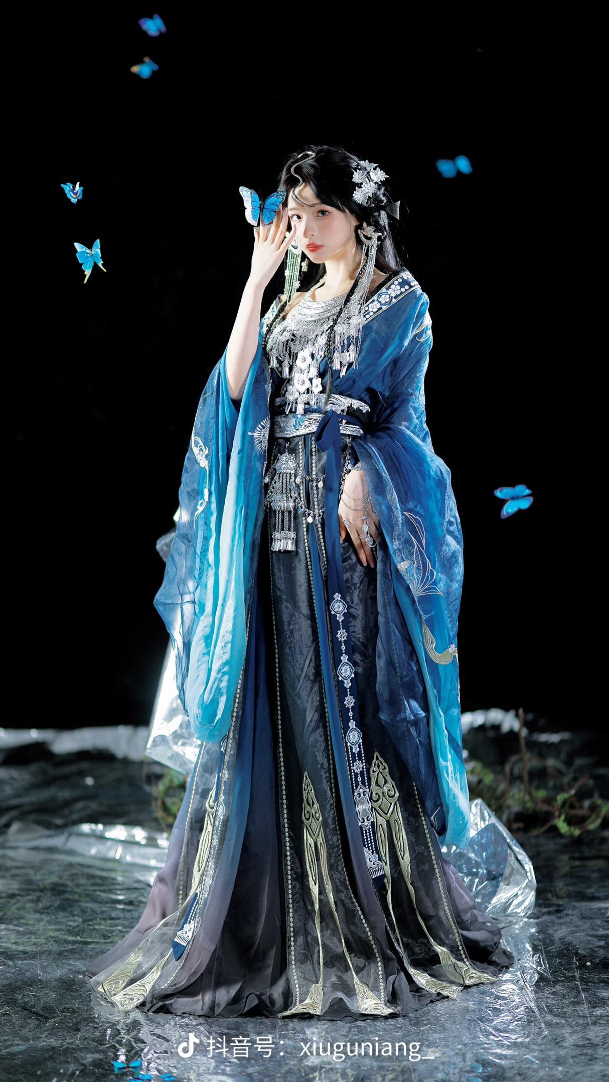 Embracing the New Chinese Style:The Fusion of Qipao Accessories and Necklaces Embracing the New Chinese Style:The Fusion of Qipao Accessories and Necklaces