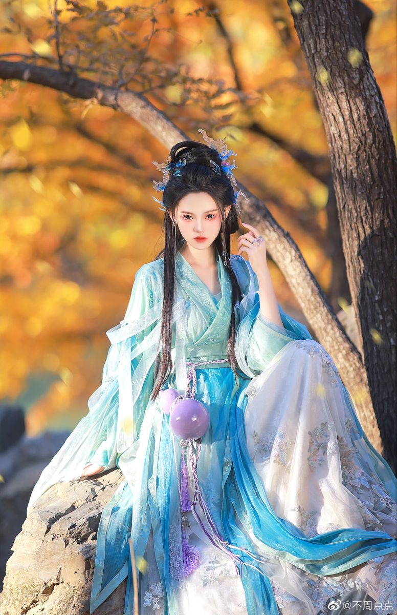 The Evolution of Skirt Qipao:A Blend of Traditional Elegance and Modern Charm The Evolution of Skirt Qipao:A Blend of Traditional Elegance and Modern Charm