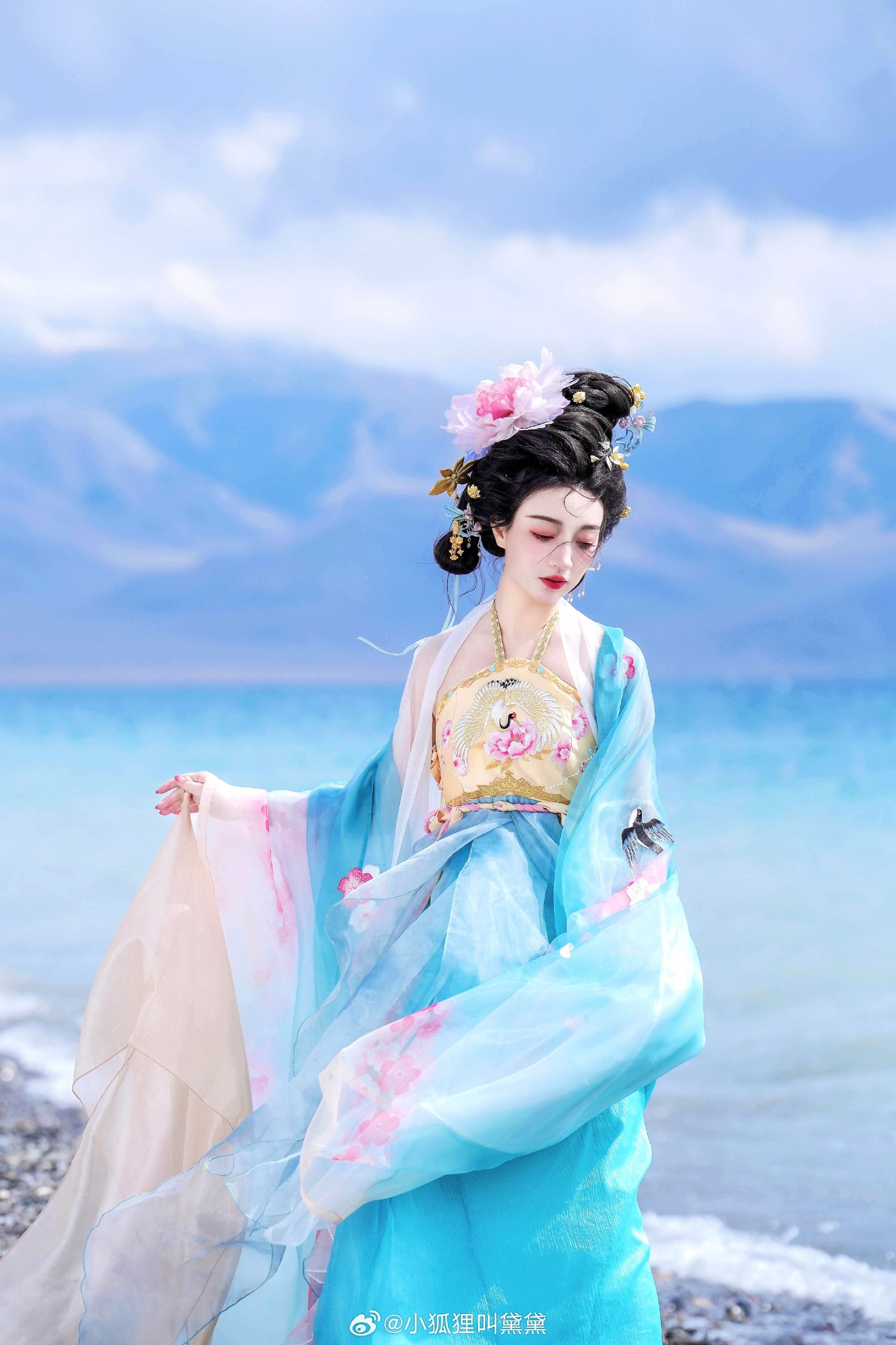 Traditional Charm of Cheongsam-Inspired Girls Dress Traditional Charm of Cheongsam-Inspired Girls Dress
