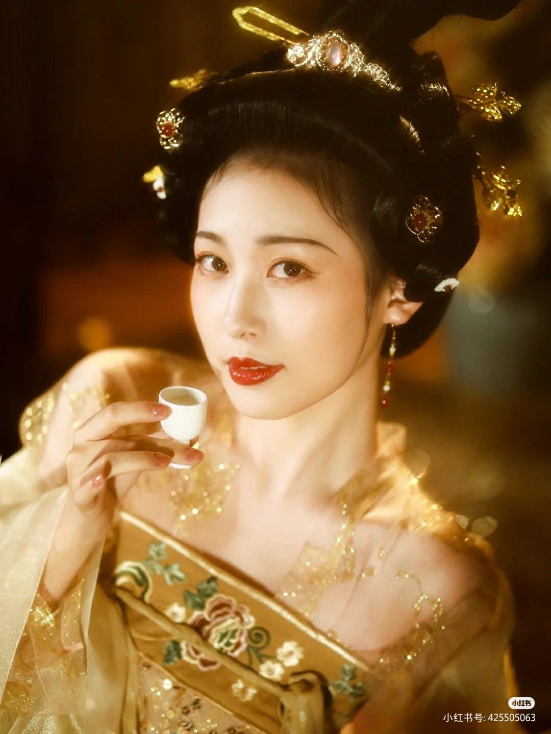 Elegant Summer:The Enchanting Journey of a汉服(Hanfu)Fairy in Ancient Style Elegant Summer:The Enchanting Journey of a汉服(Hanfu)Fairy in Ancient Style