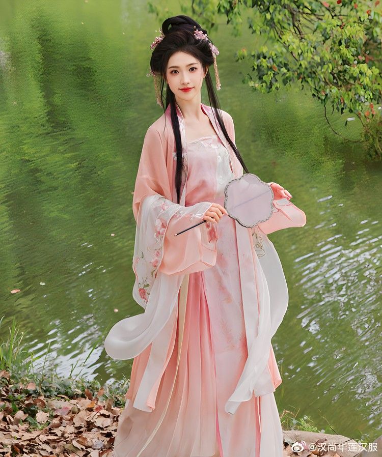 Traditional Childs Cheongsam:A Blend of Culture and Fashion Traditional Childs Cheongsam:A Blend of Culture and Fashion
