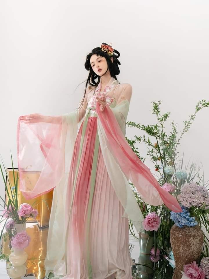 Traditional Chinese Style Skirt for Little Girls:The Charm of Qipao in Summer Traditional Chinese Style Skirt for Little Girls:The Charm of Qipao in Summer