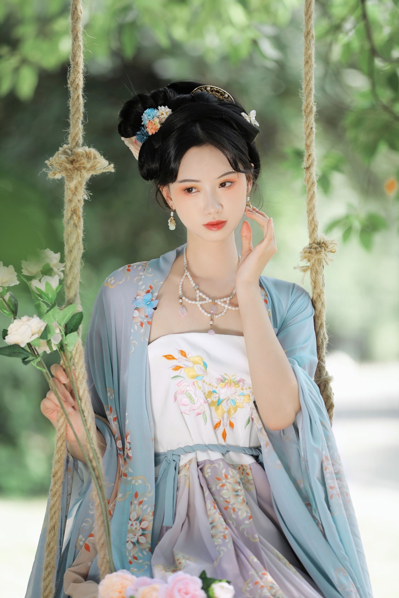 The Allure of Checkered Qipao:A Blend of Traditional Elegance and Modern Charm The Allure of Checkered Qipao:A Blend of Traditional Elegance and Modern Charm