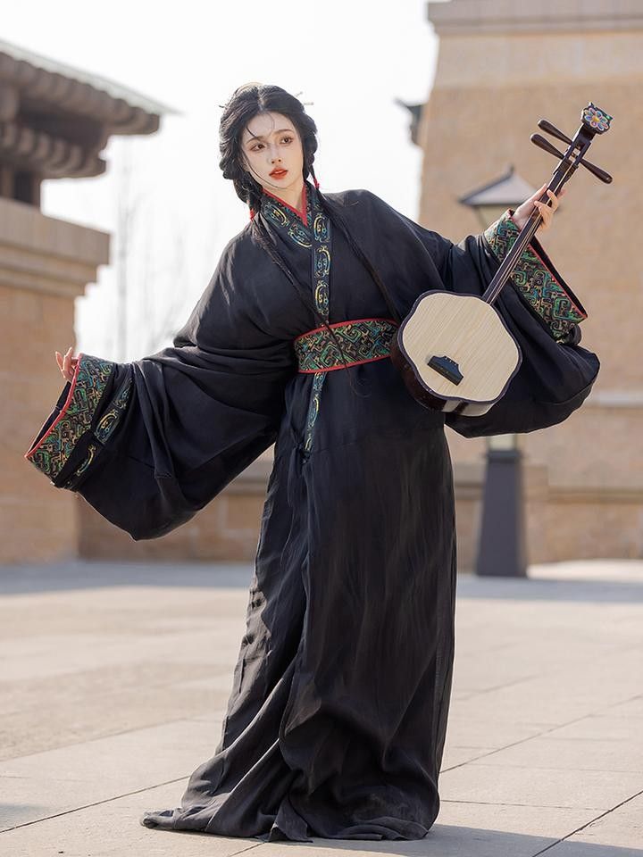 The Allure of Traditional Hooded Tang Costumes The Allure of Traditional Hooded Tang Costumes