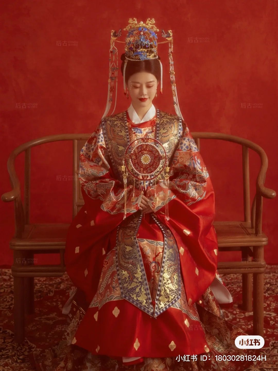 Vibrant Splendor:The Story of Hanfu Red Embroidered Shoes Vibrant Splendor:The Story of Hanfu Red Embroidered Shoes
