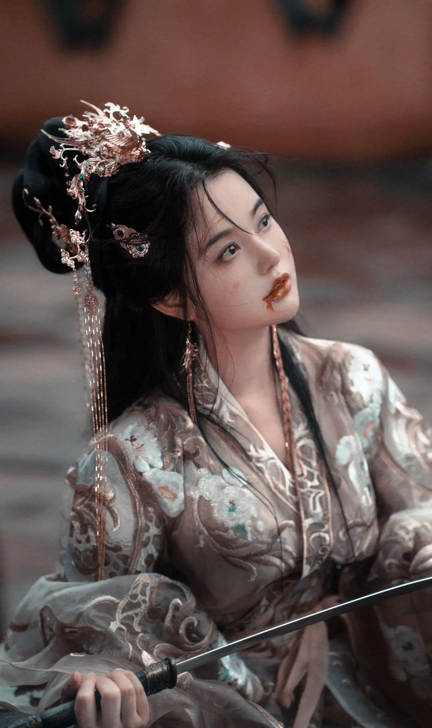 Golden Engagement of a Cheongsam-Clad Bride