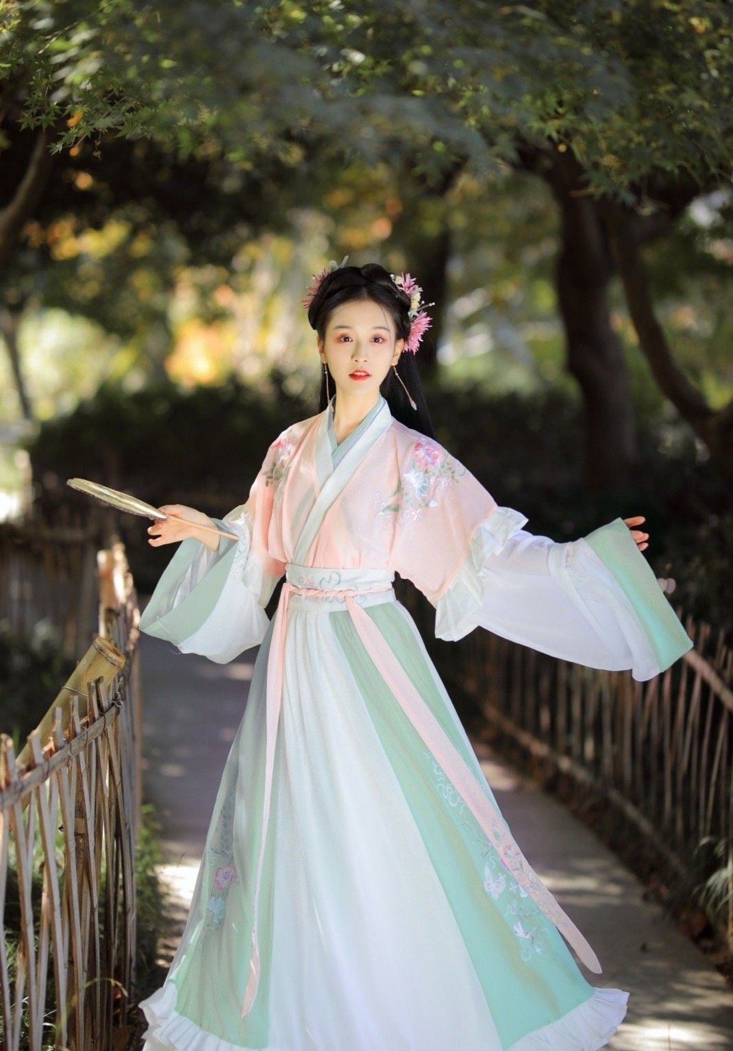Latest Girls Hanfu Fashion:Embracing Traditional Elegance in Modern Style Latest Girls Hanfu Fashion:Embracing Traditional Elegance in Modern Style