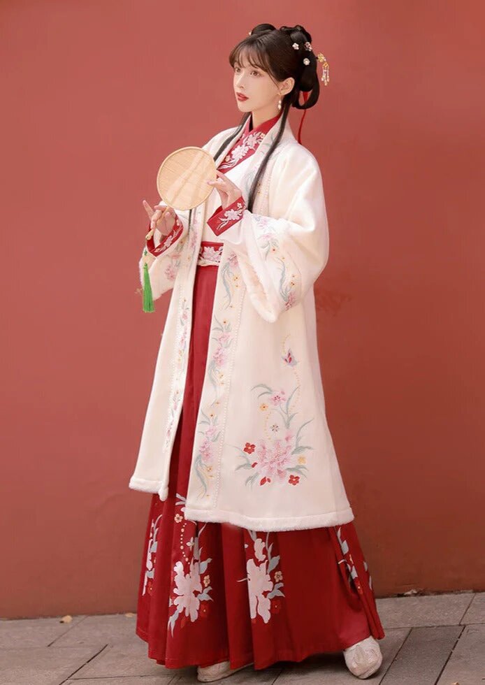 Exploring the Inner Layers of a Chest-High Hanfu:A Guide to Chest-Length Hanfu Undergarments Exploring the Inner Layers of a Chest-High Hanfu:A Guide to Chest-Length Hanfu Undergarments