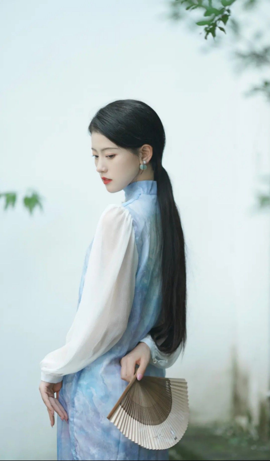 The Complete Guide to Hanfu:Embracing Traditional Chinese Fashion The Complete Guide to Hanfu:Embracing Traditional Chinese Fashion
