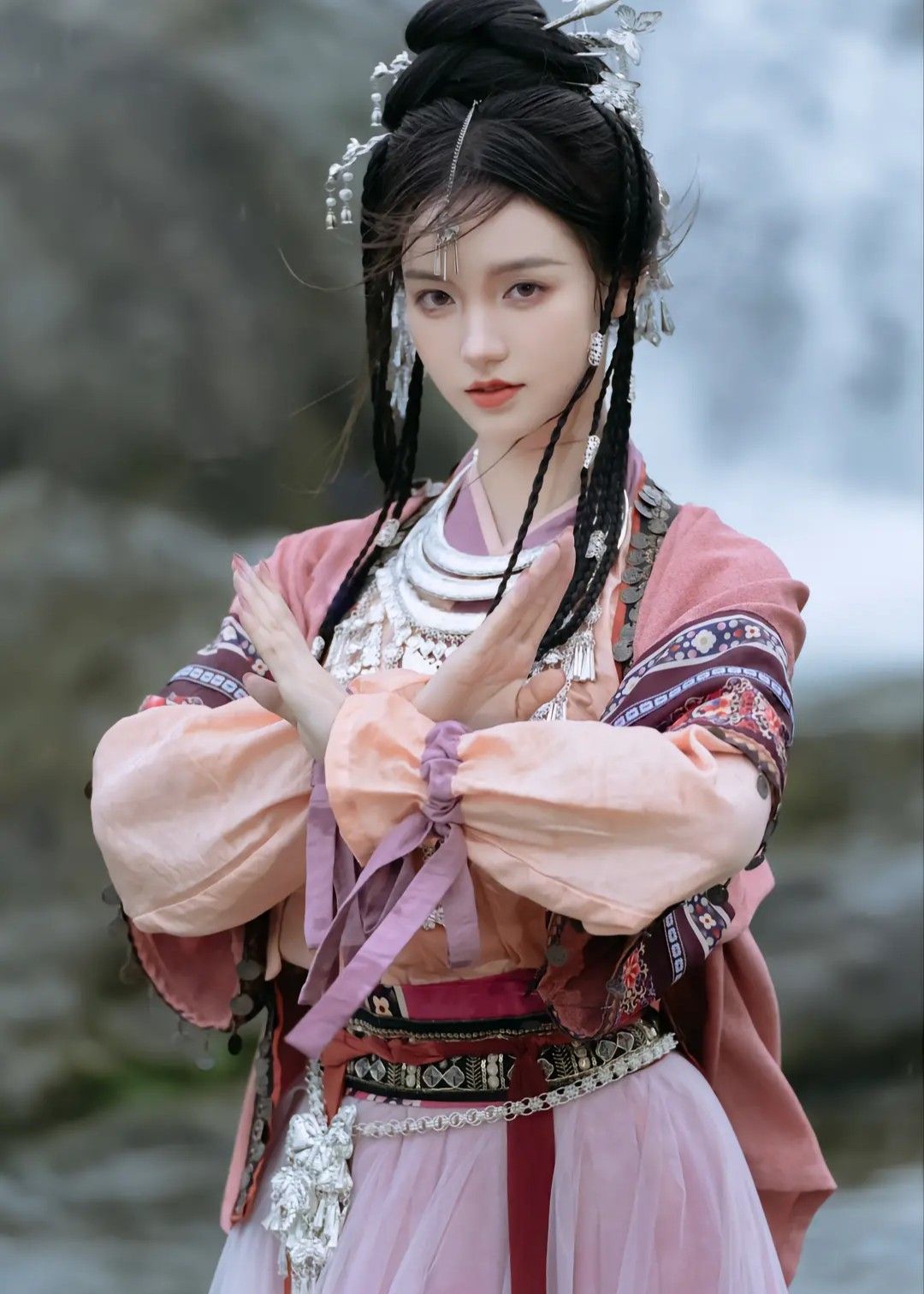 The Enchantment of a Green Horseface Skirt Made of Bamboo The Enchantment of a Green Horseface Skirt Made of Bamboo