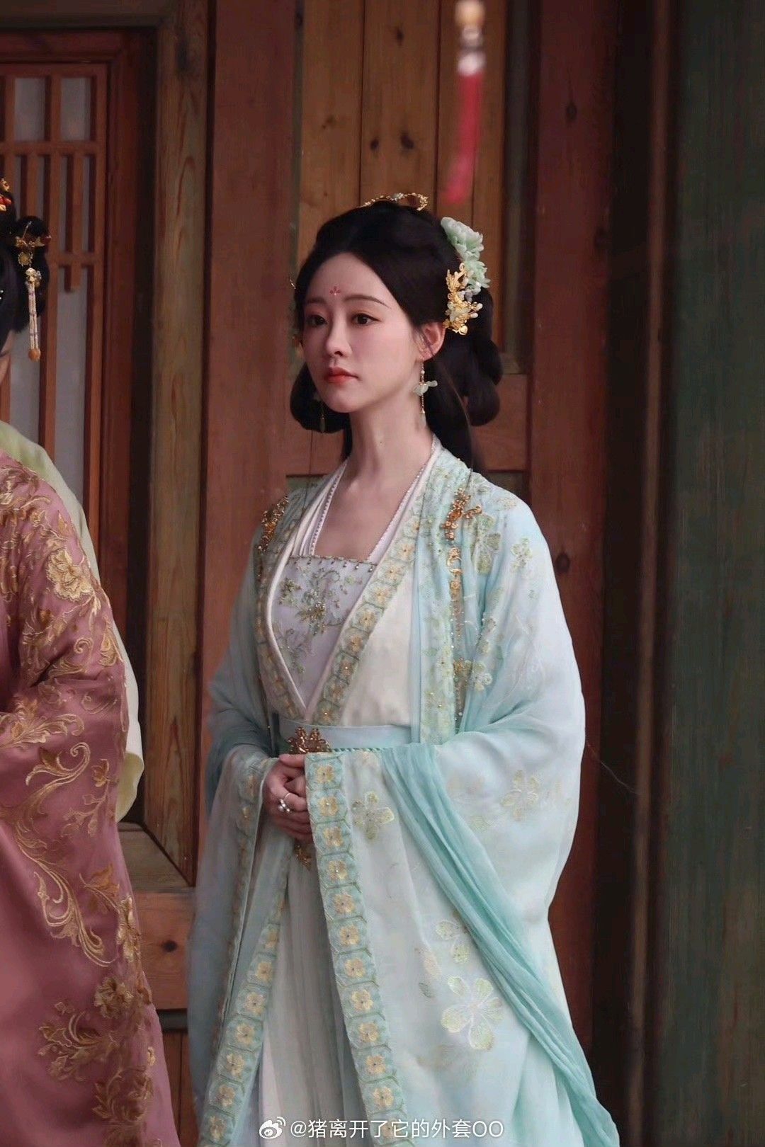 Youthful Charm of Traditional Cheongsam:The New Generation of Qipao for Young Girls