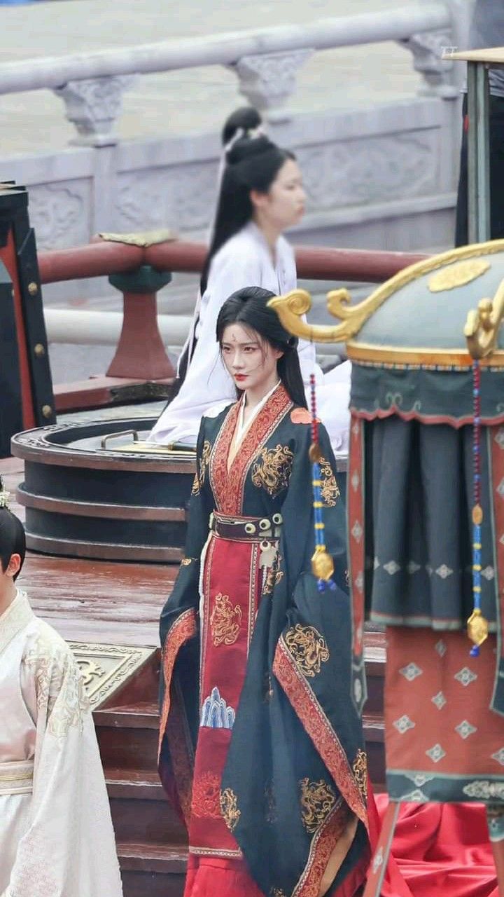 Winter Hanfu Fashion:Exploring the Thick and Warm Styles Winter Hanfu Fashion:Exploring the Thick and Warm Styles