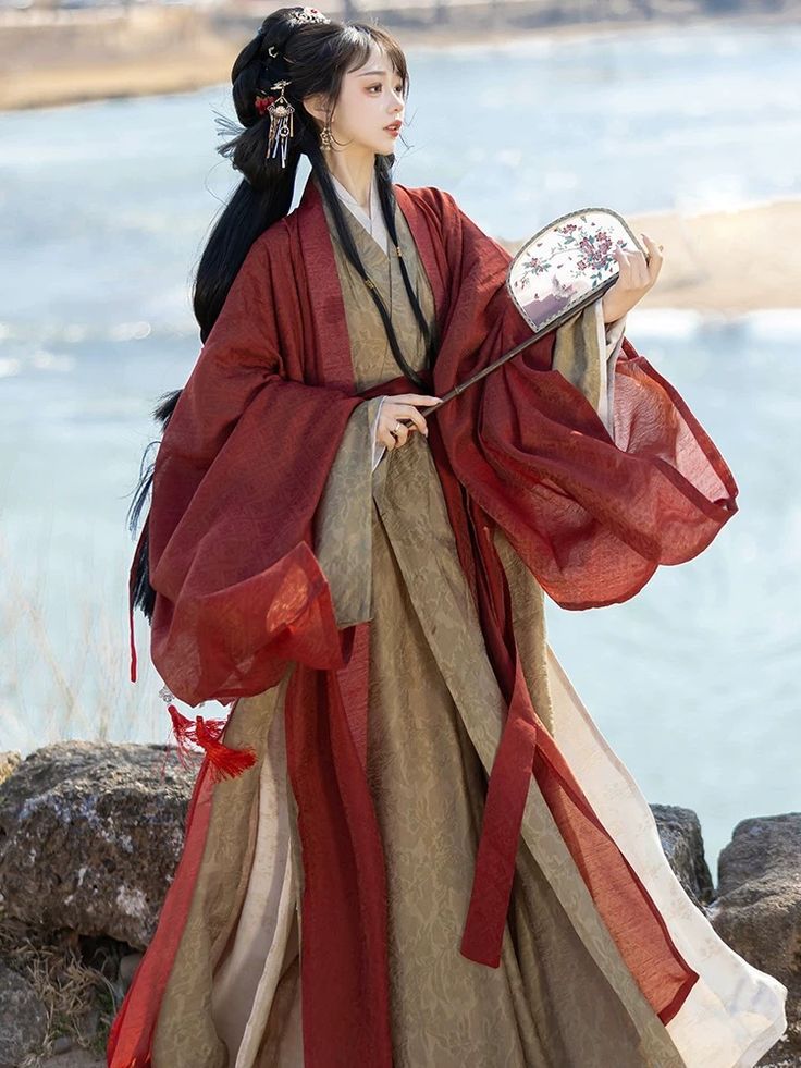 Enhanced Traditional Chinese Hanfu Suit for Little Girls:A New Years Celebration Dress Enhanced Traditional Chinese Hanfu Suit for Little Girls:A New Years Celebration Dress