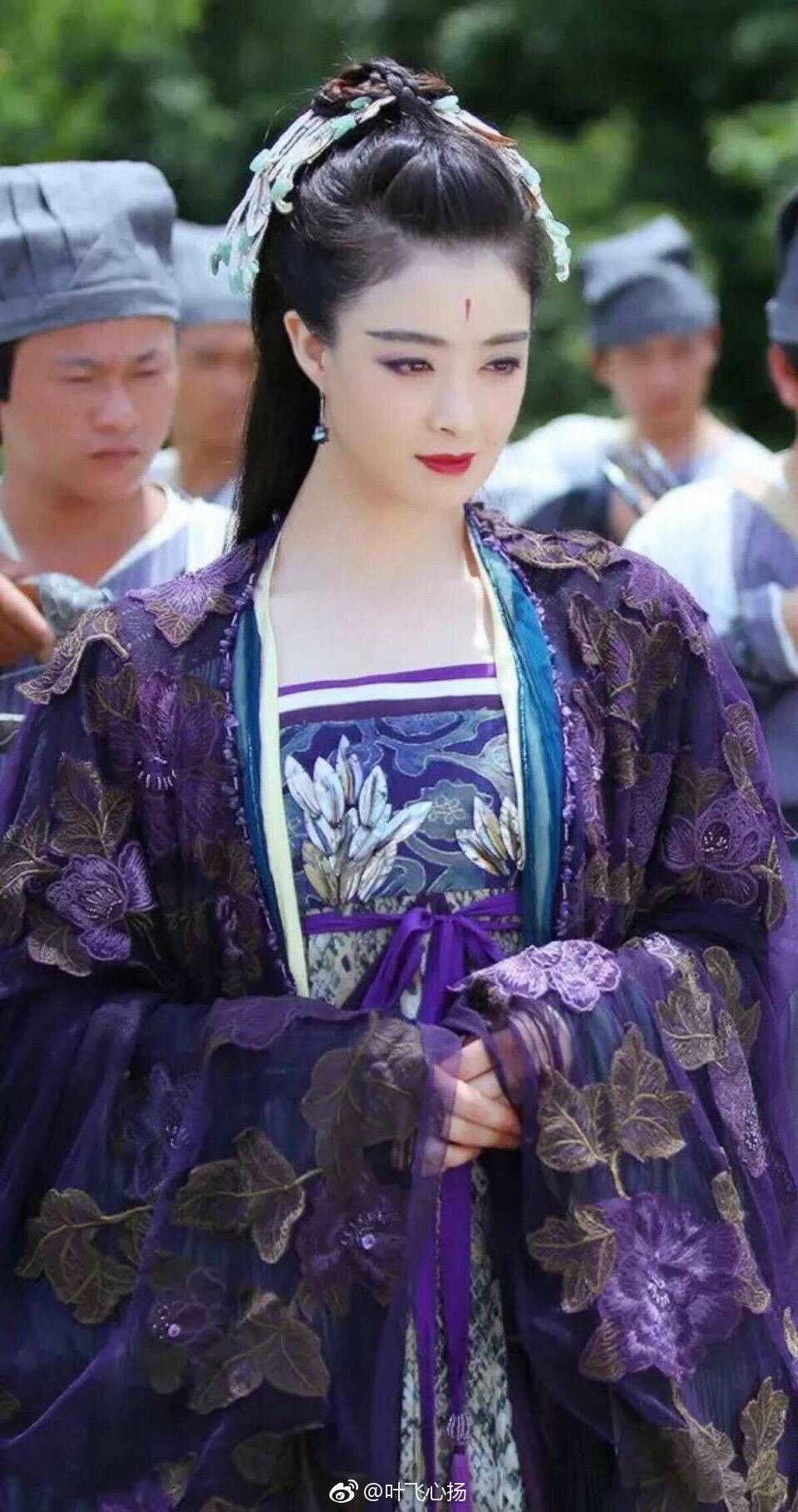Modernizing Traditional Hanfu for Young Girls:A Blend of Heritage and Comfort Modernizing Traditional Hanfu for Young Girls:A Blend of Heritage and Comfort