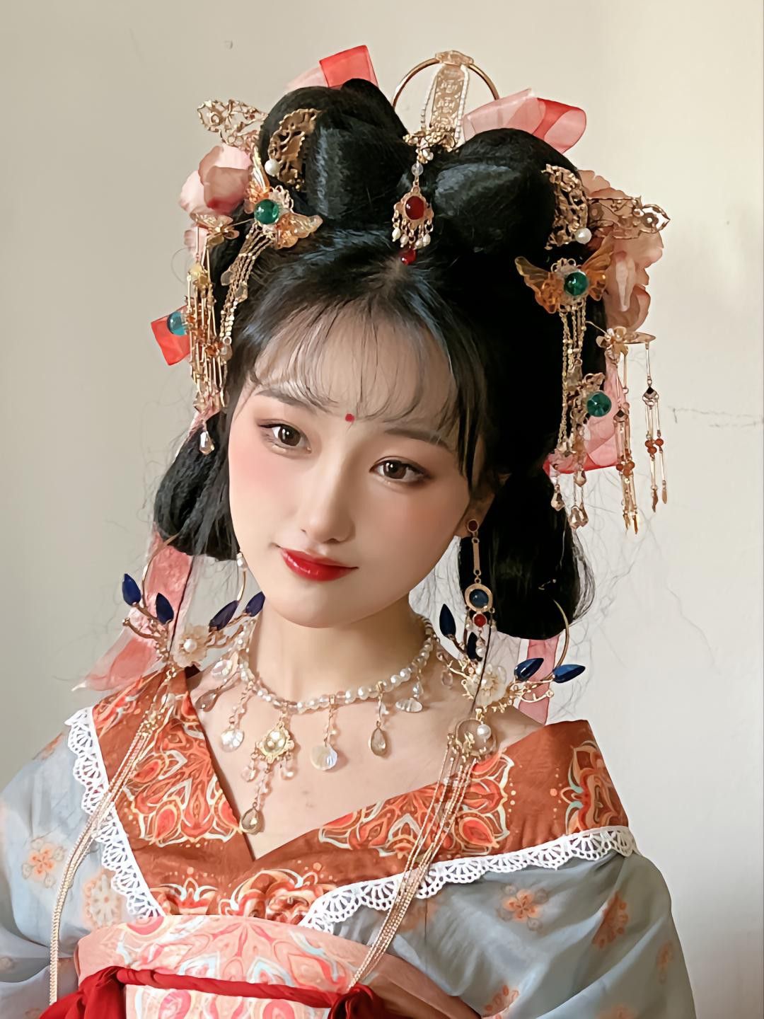 Affordable Hanfu Fashion for Short Girls:A Guide to Styling at 150cm Affordable Hanfu Fashion for Short Girls:A Guide to Styling at 150cm