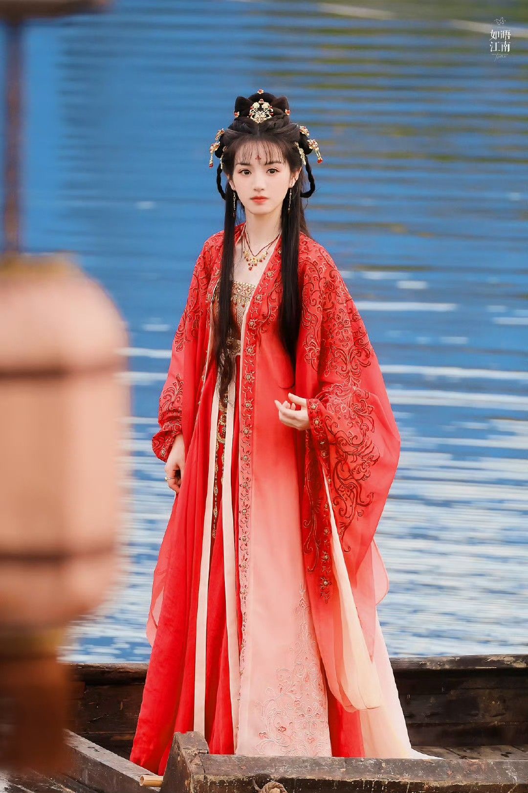 The Enchantment of a Summer Pink Hanfu Girl The Enchantment of a Summer Pink Hanfu Girl