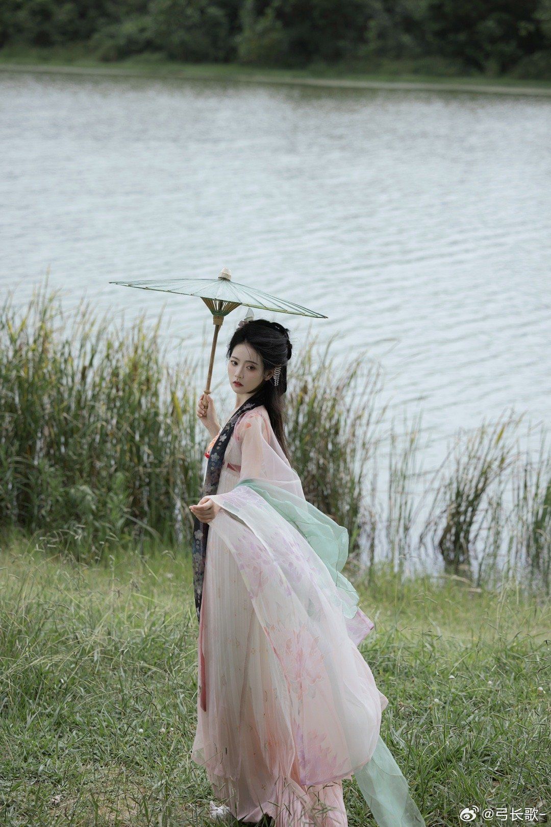 Hanfu Hairstyle Styling and Fixation:A Guide to Preserving Traditional Beauty Hanfu Hairstyle Styling and Fixation:A Guide to Preserving Traditional Beauty