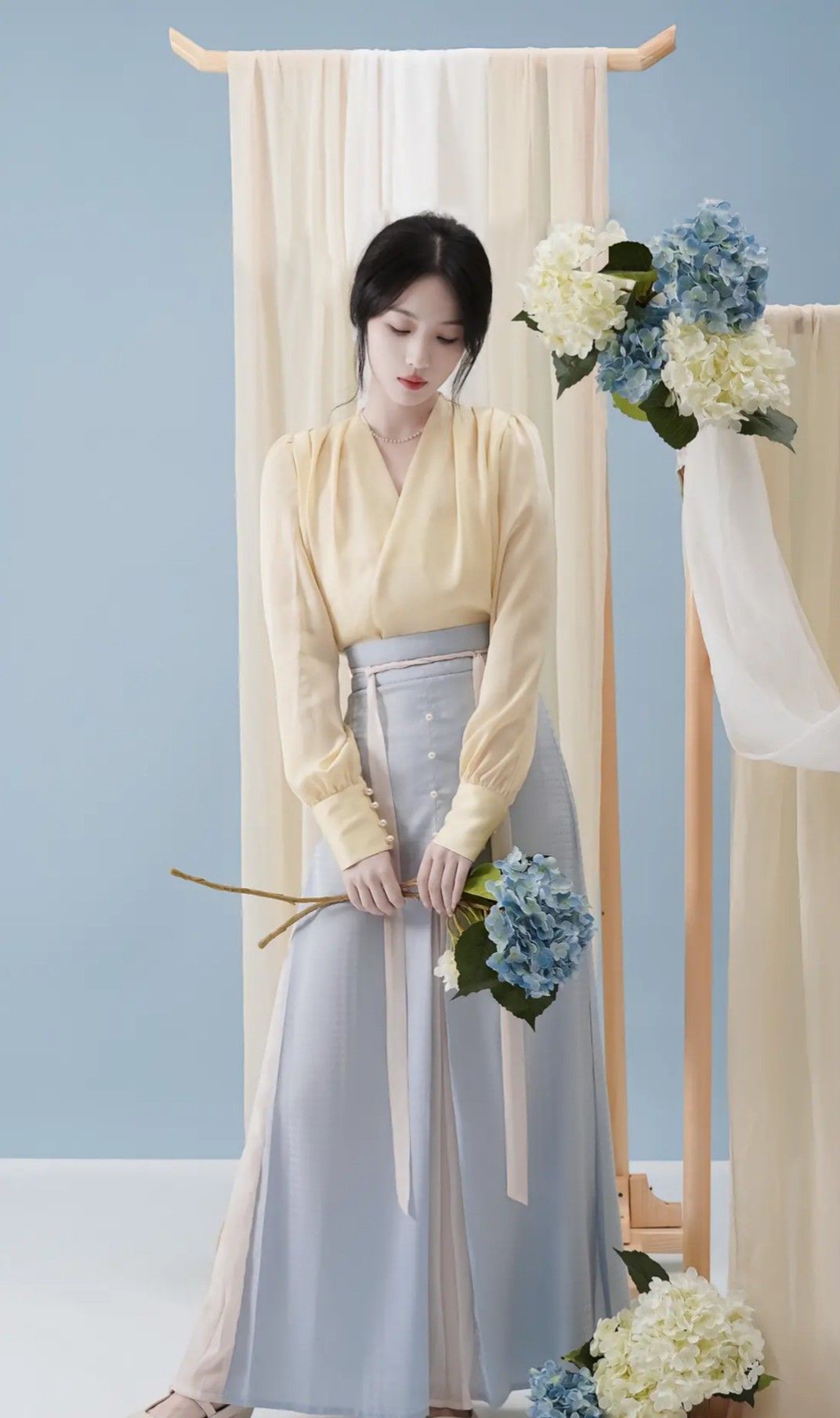 Traditional Tang Costumes for a 2-Year-Old Girl:Embracing the Splendor of Chinese Heritage Traditional Tang Costumes for a 2-Year-Old Girl:Embracing the Splendor of Chinese Heritage