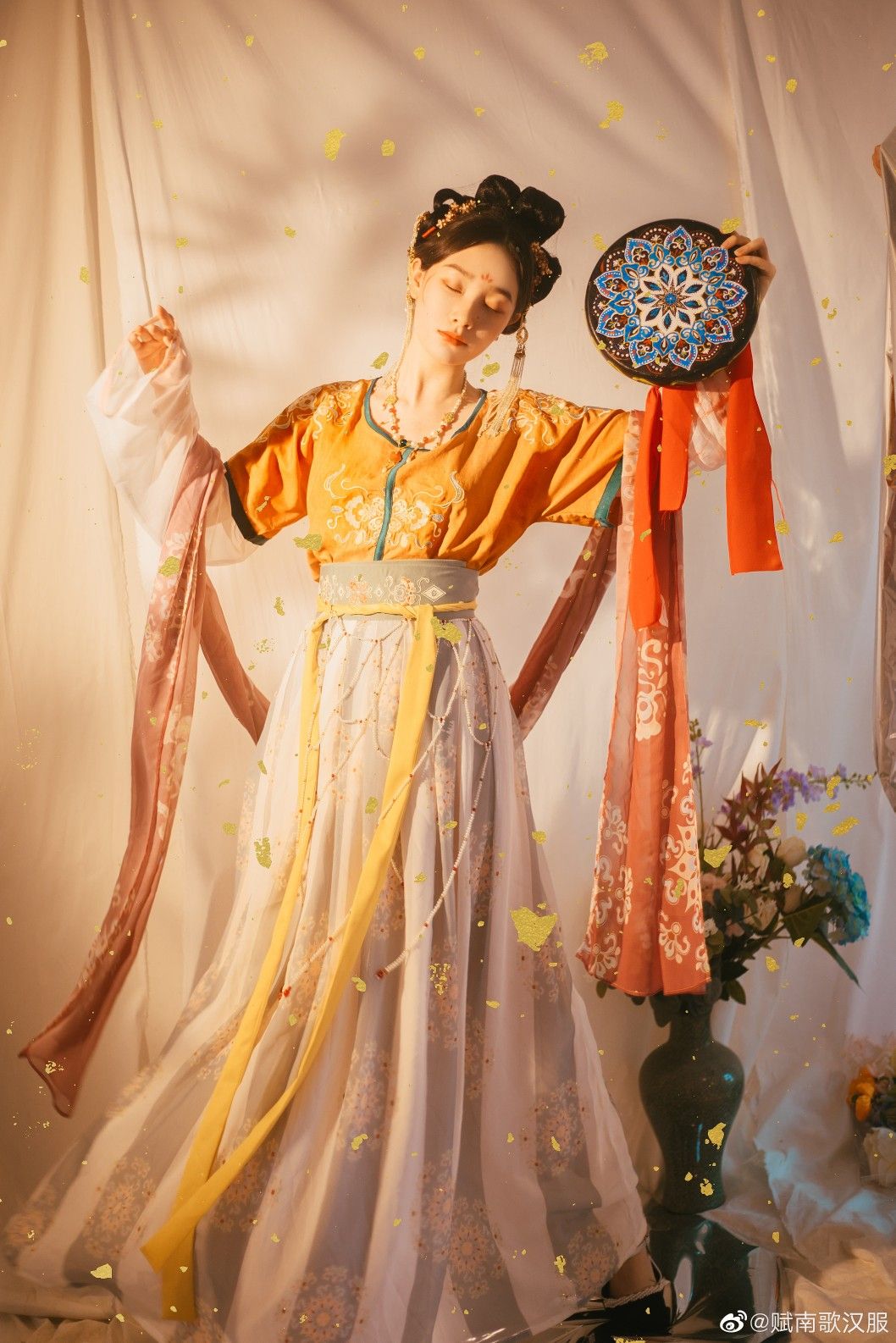 Chinese Cheongsam Skirt and the Revival of Traditional Elegance Chinese Cheongsam Skirt and the Revival of Traditional Elegance