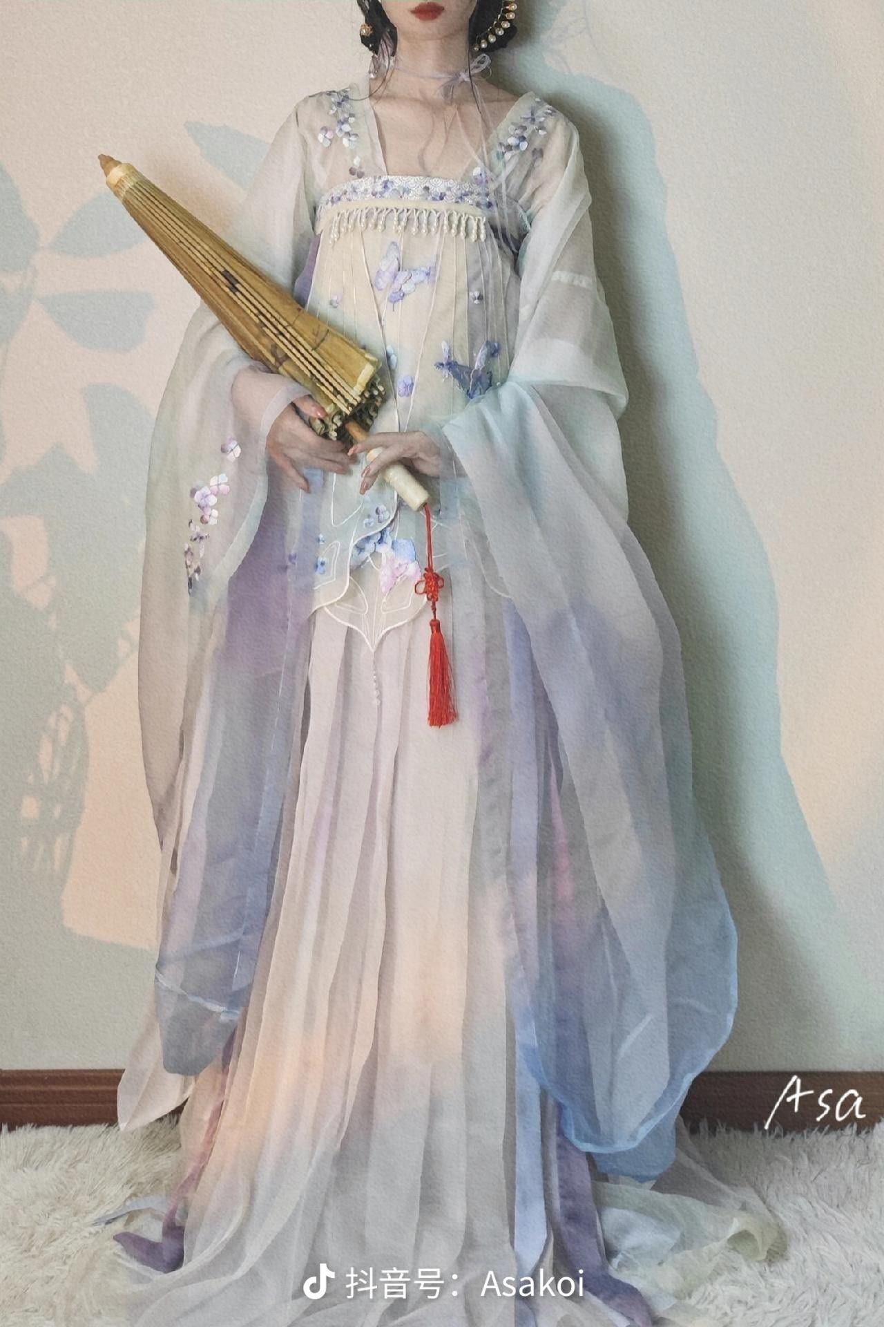 Summer Hanfu Costumes for Girls:A Blend of Tradition and Modernity Summer Hanfu Costumes for Girls:A Blend of Tradition and Modernity