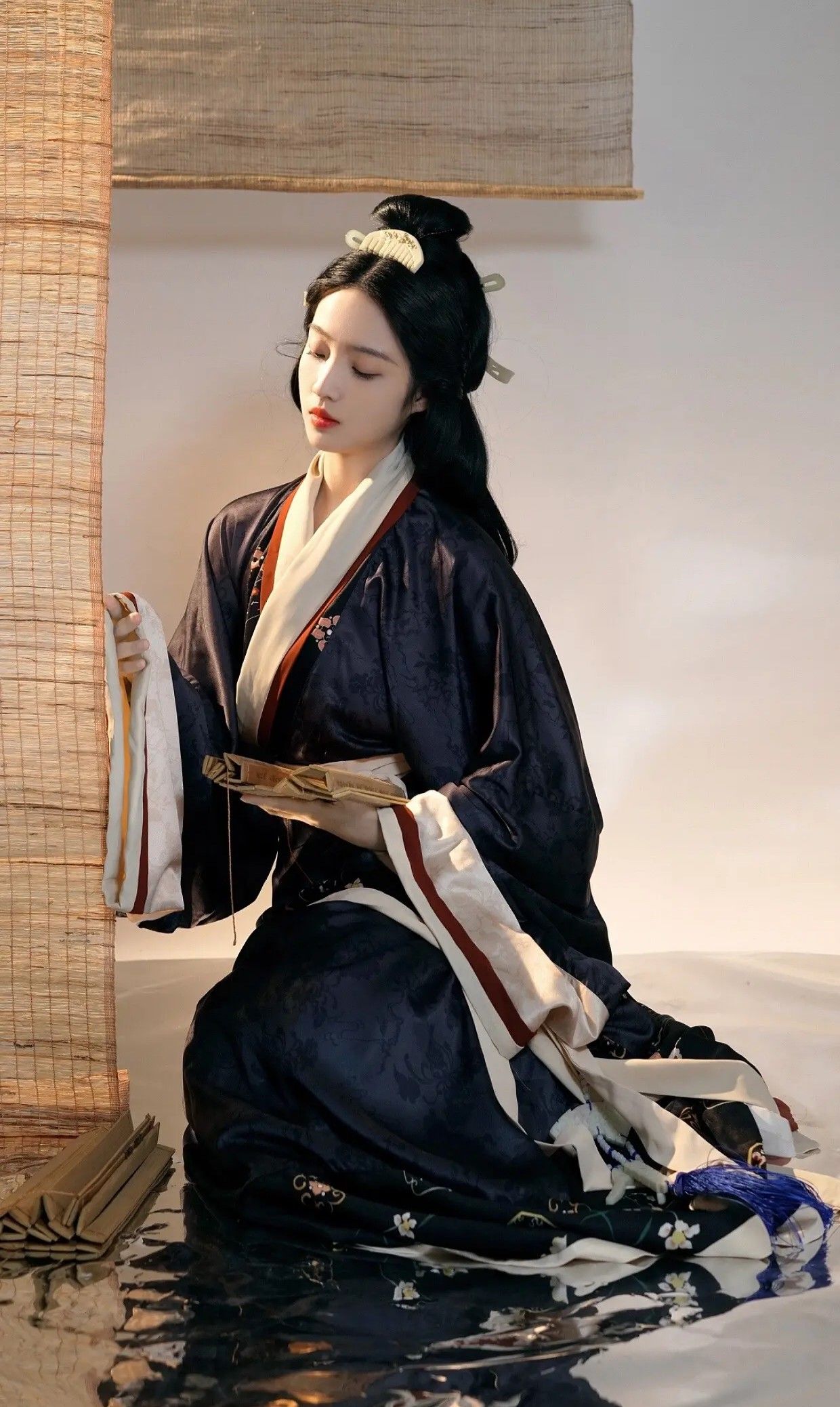 The Southern Oil Region of Shenzhen and the Cultural Significance of Ma-Face Skirts