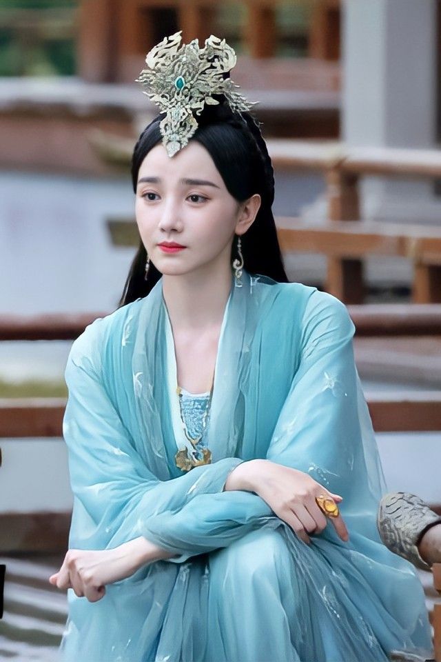 Custom-made Traditional Tang Costumes for Family New Year Celebration in Qipaozhuang Style Custom-made Traditional Tang Costumes for Family New Year Celebration in Qipaozhuang Style