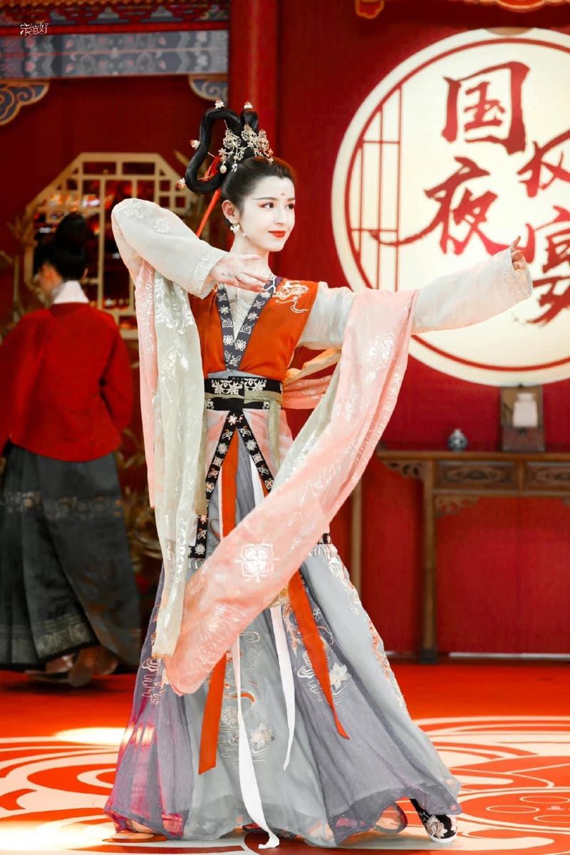 Childrens Cheongsam:Embracing the Chinese Heritage in Fashion Childrens Cheongsam:Embracing the Chinese Heritage in Fashion
