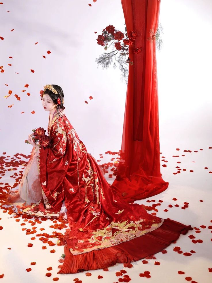 Seductive Cheongsam on the Bed Seductive Cheongsam on the Bed