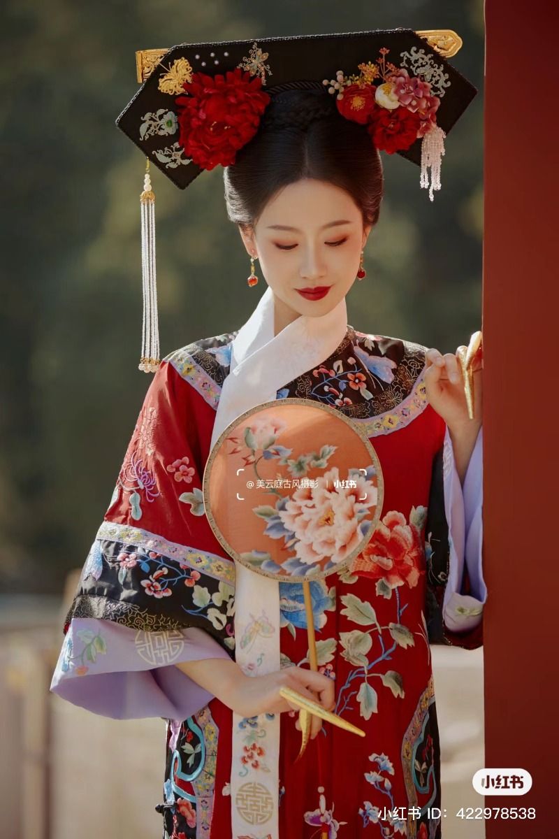 Barbie Dolls Transformation:Reimagining Traditional Cheongsam with Modern Fashion Barbie Dolls Transformation:Reimagining Traditional Cheongsam with Modern Fashion