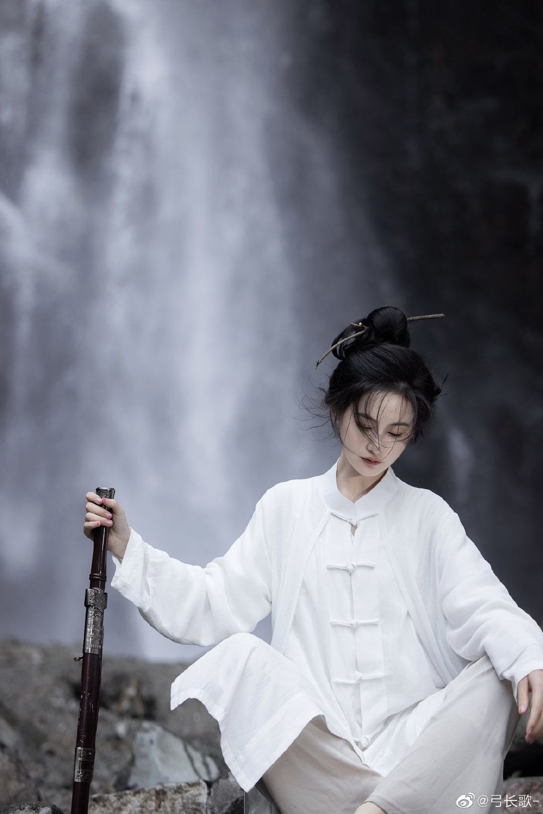 Original Hanfu Fashion:Unveiling the Enchantment of Thirteen Spring