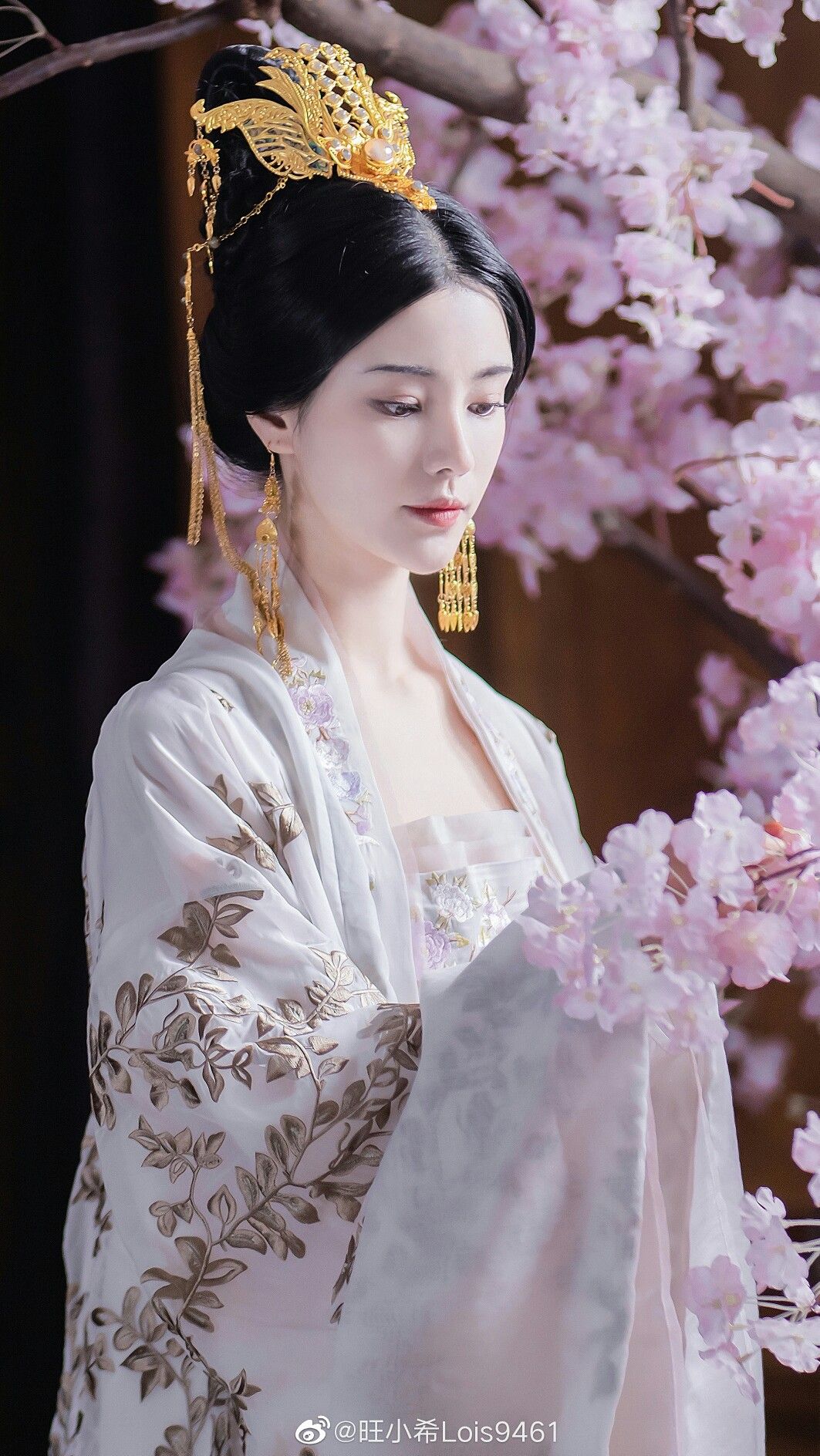 Ethereal Elegance:The Enchantment of Girls Hanfu Fashion Ethereal Elegance:The Enchantment of Girls Hanfu Fashion