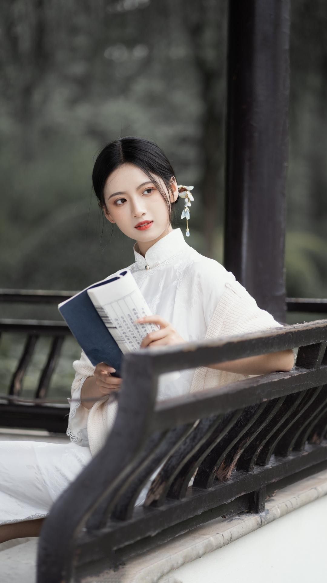 Elegant Summer Hanfu Tops for Women:A Guide to Traditional yet Modern Chinese Fashion Elegant Summer Hanfu Tops for Women:A Guide to Traditional yet Modern Chinese Fashion